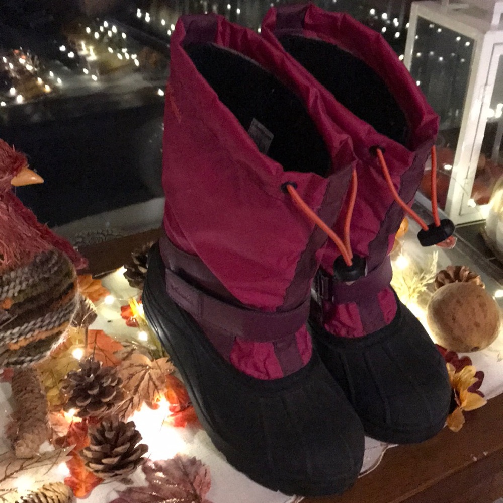 Pink snow boots- Columbia, almost new